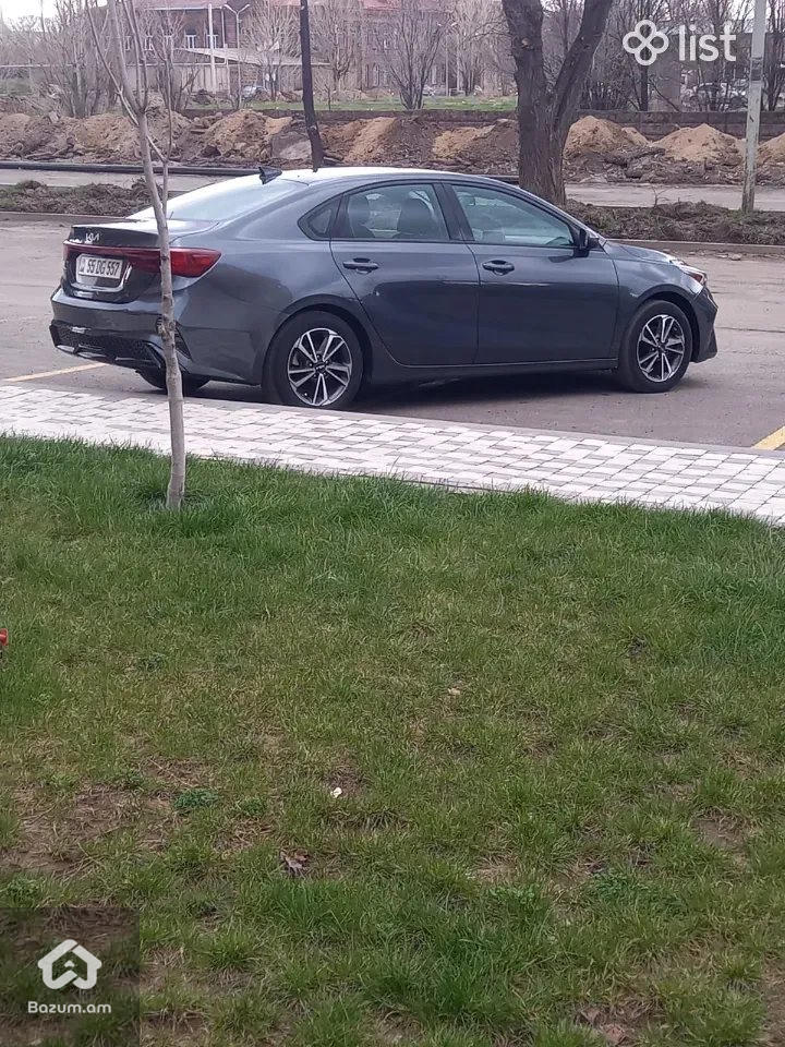 Kia Forte - image 18