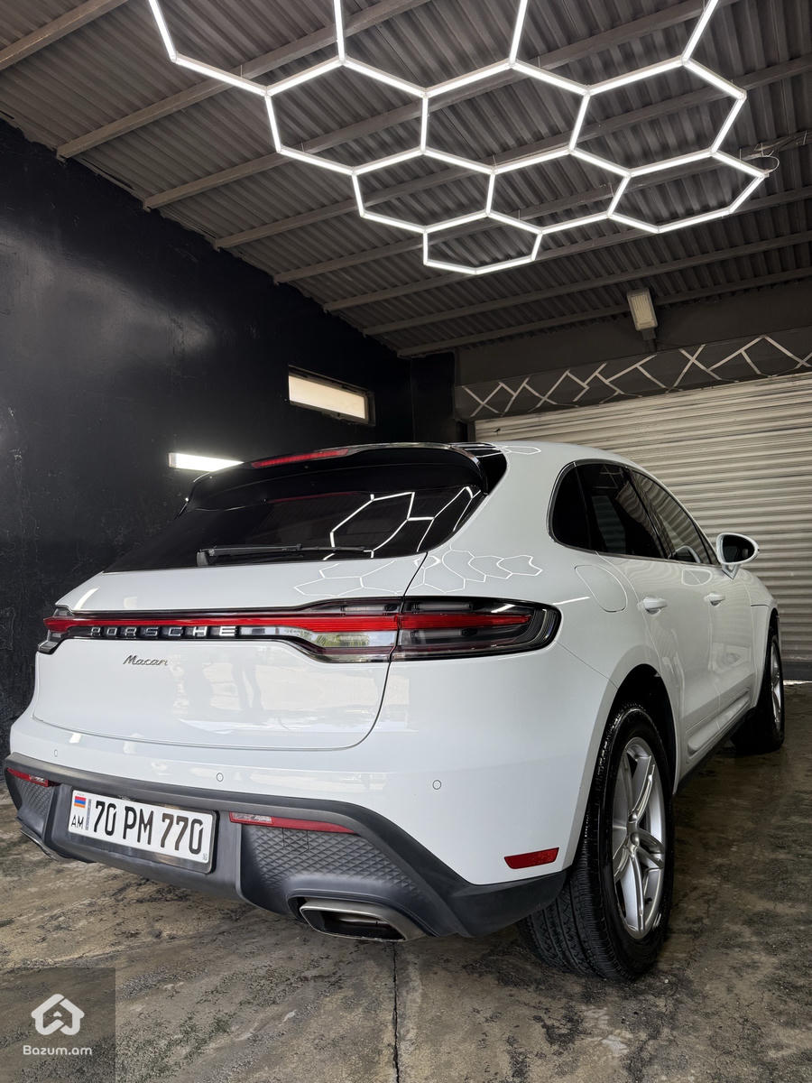 PORSCHE MACAN - image 5