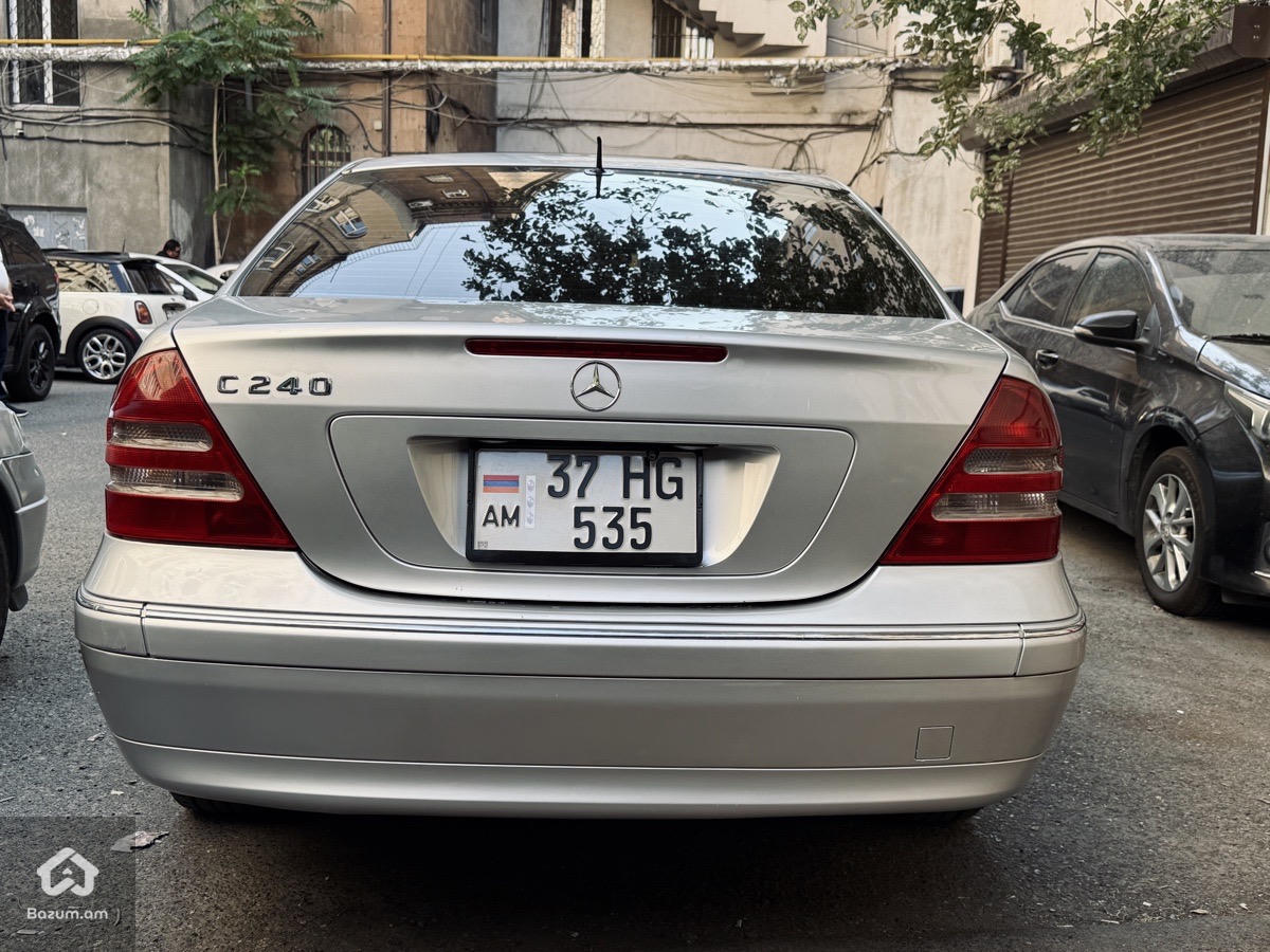 Mercedes-Benz C 240 2001 - image 3