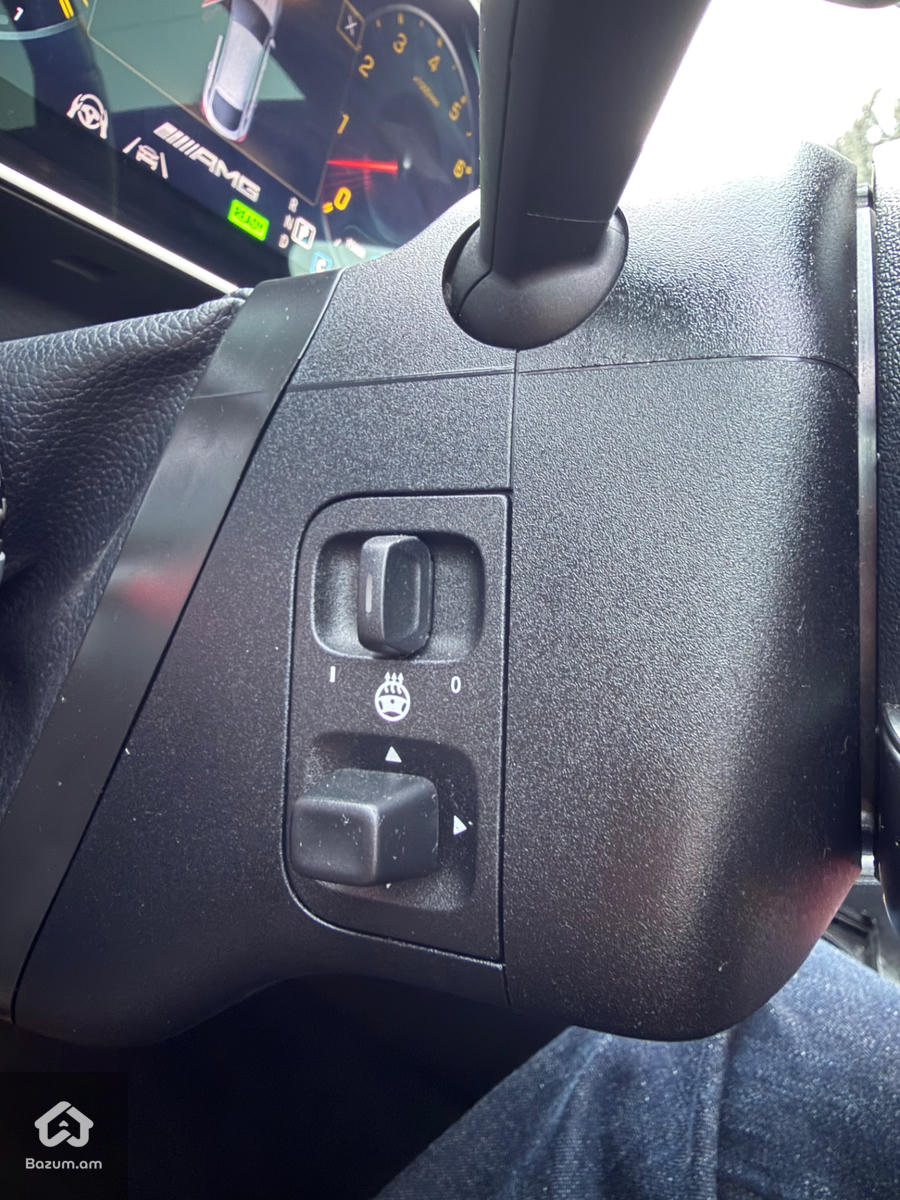 MERCEDES BENZ GLE COUPE AMG CARBON EDITION - image 26