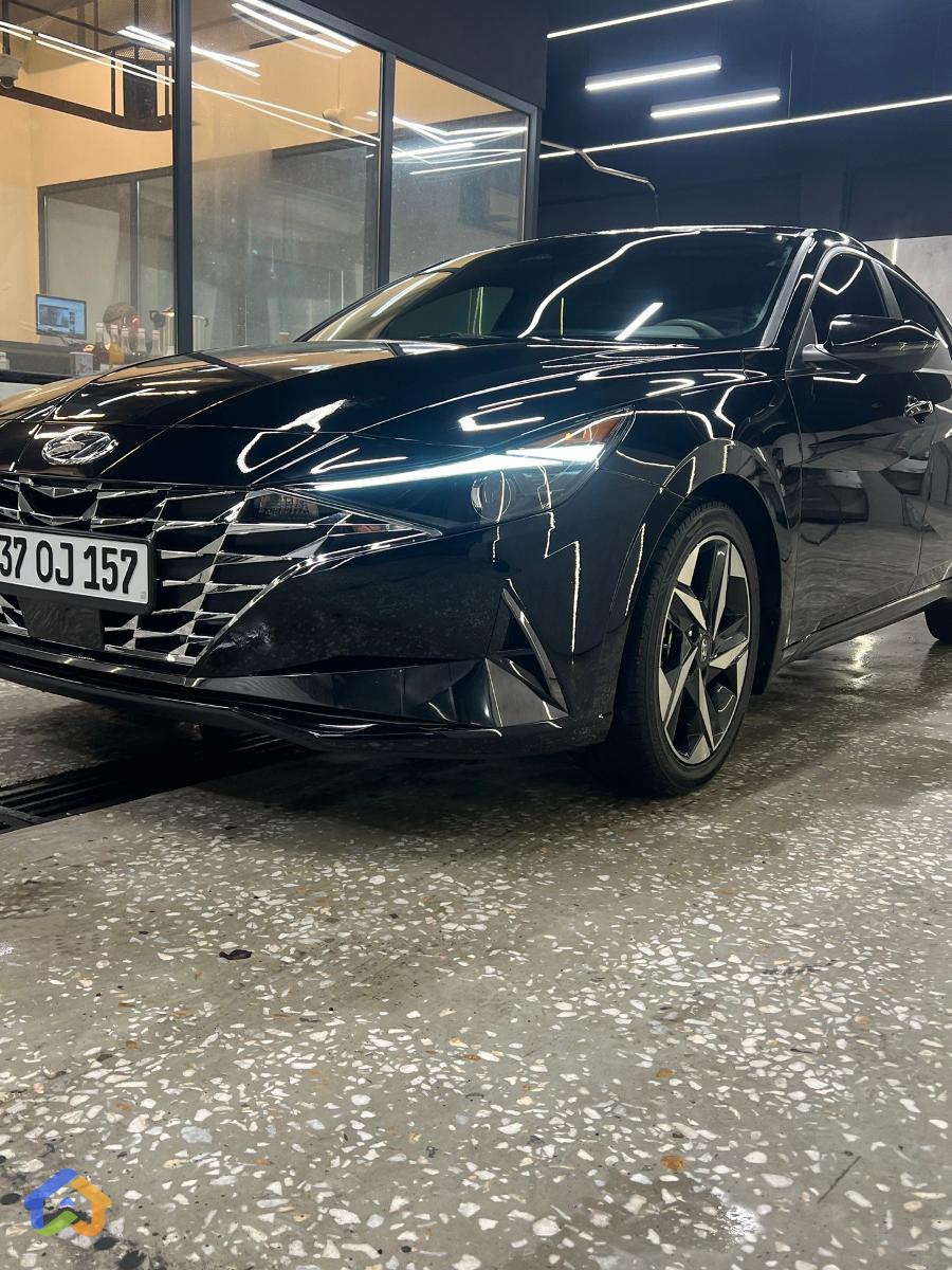 Hyundai Elantra Sel Plus - image 2