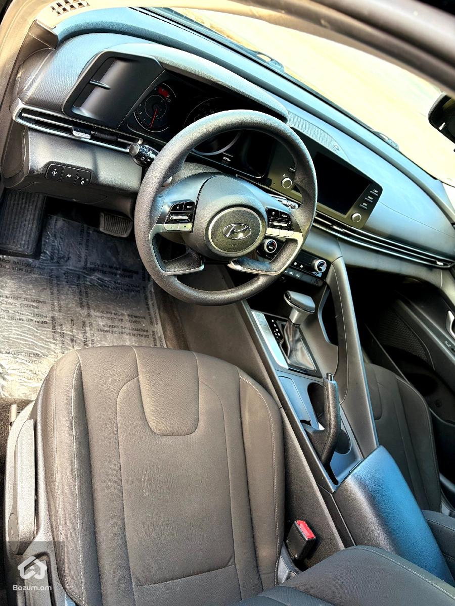 Hyundai elantra  - image 8