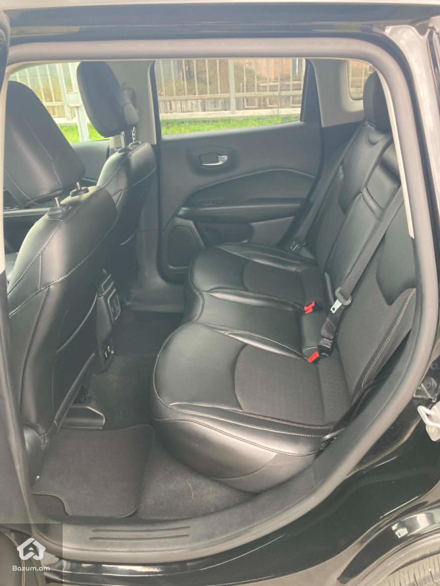 2019 Jeep Compass, Latitude 4X4 - image 12