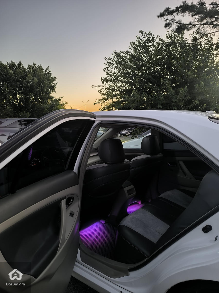 toyota camry - image 7