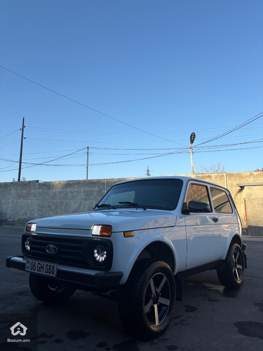Lada Niva 4x4 2007 - image 1
