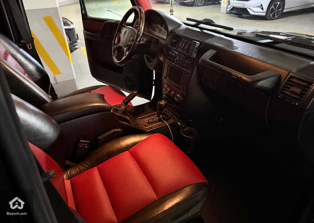 Mercedes Benz G55 AMG - image 11