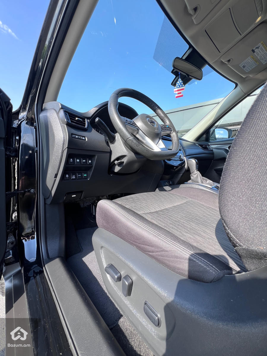 Nissan Rogue SV(AWD) - image 15
