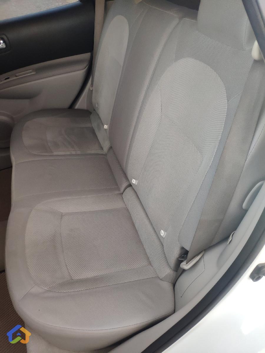 Nissan Rogue - image 11