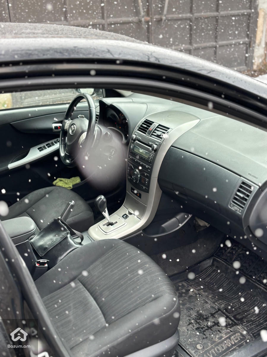 Toyota Corolla Robot - image 6