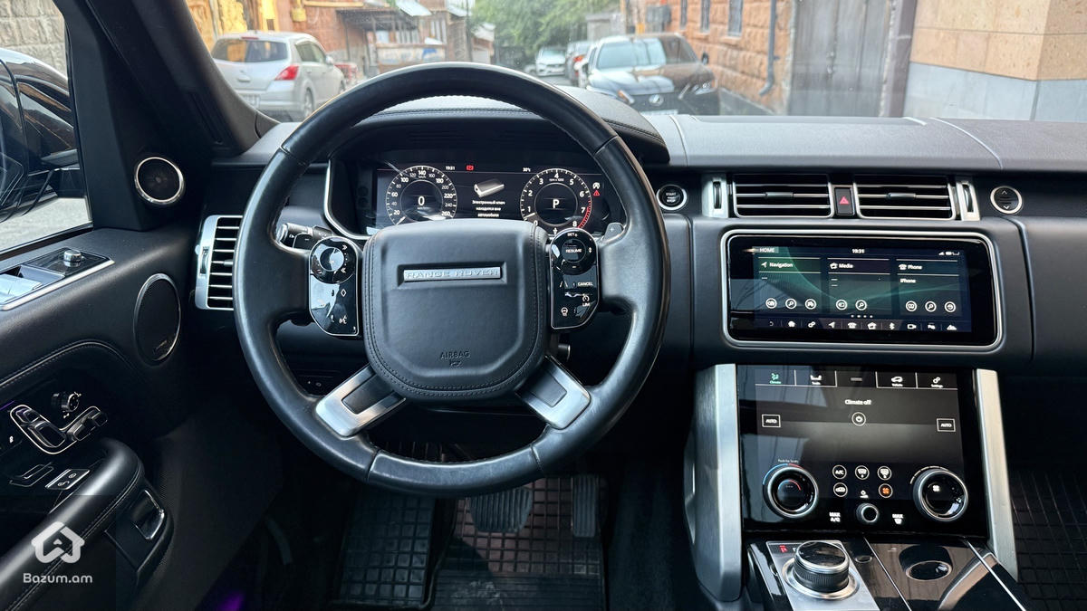 Range Rover Vouge Black Edition - image 7
