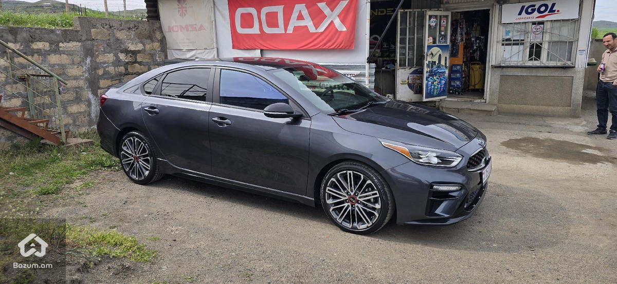KIA FORTE GT - image 2