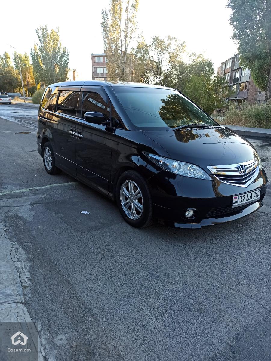 7 տեղանոց Minivan շրջագայության համար