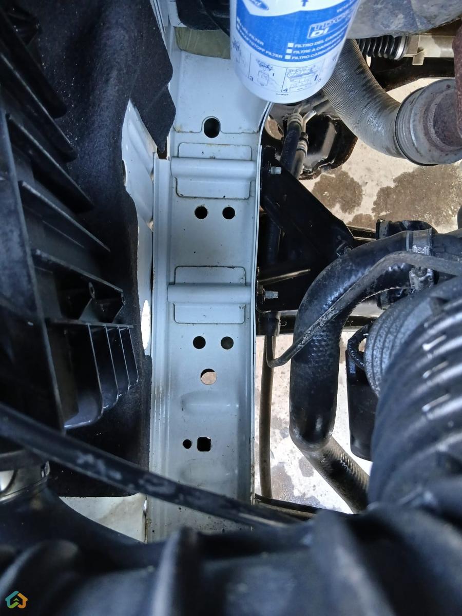 Ford Trazit - image 9