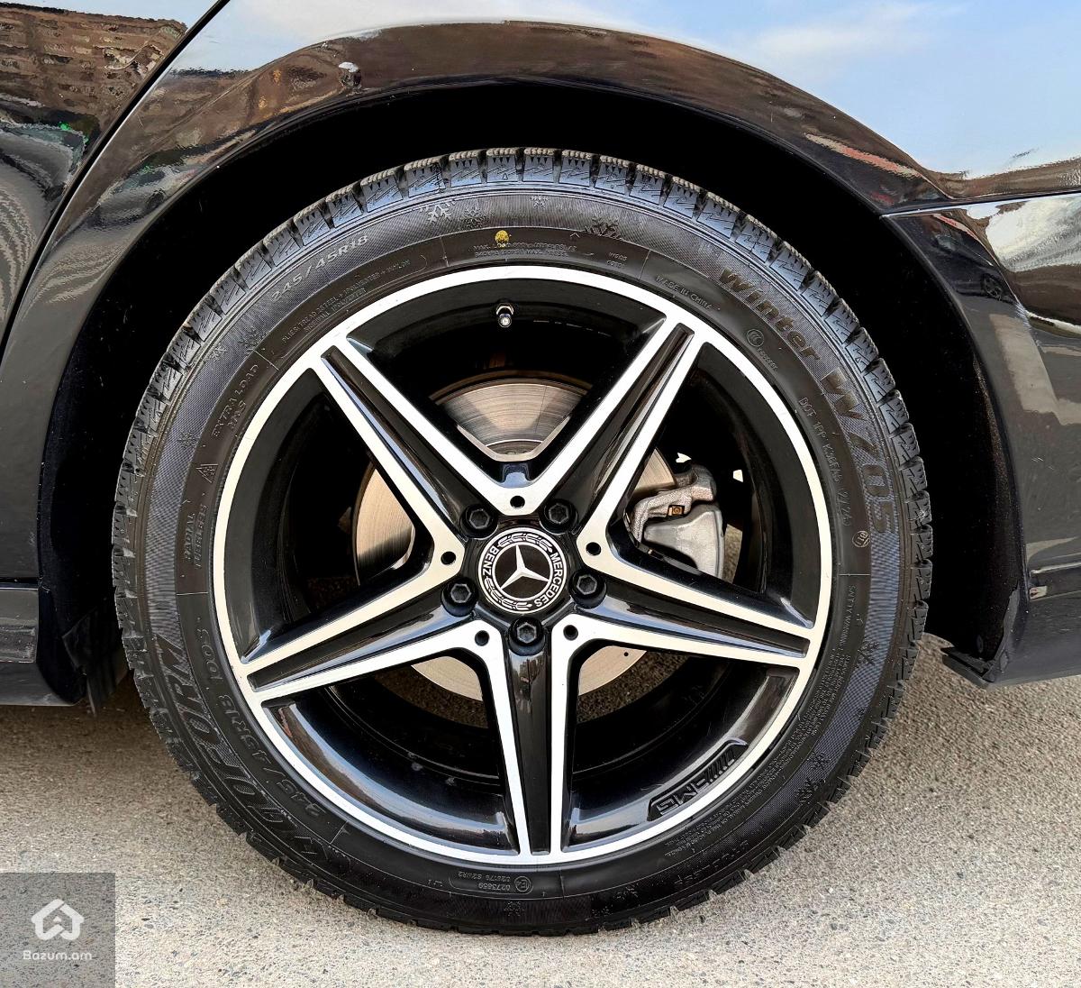 Mercedes Benz E300  - image 22