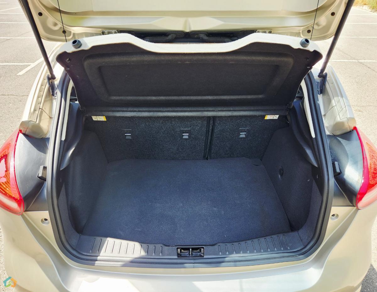 Ford focus - image 6