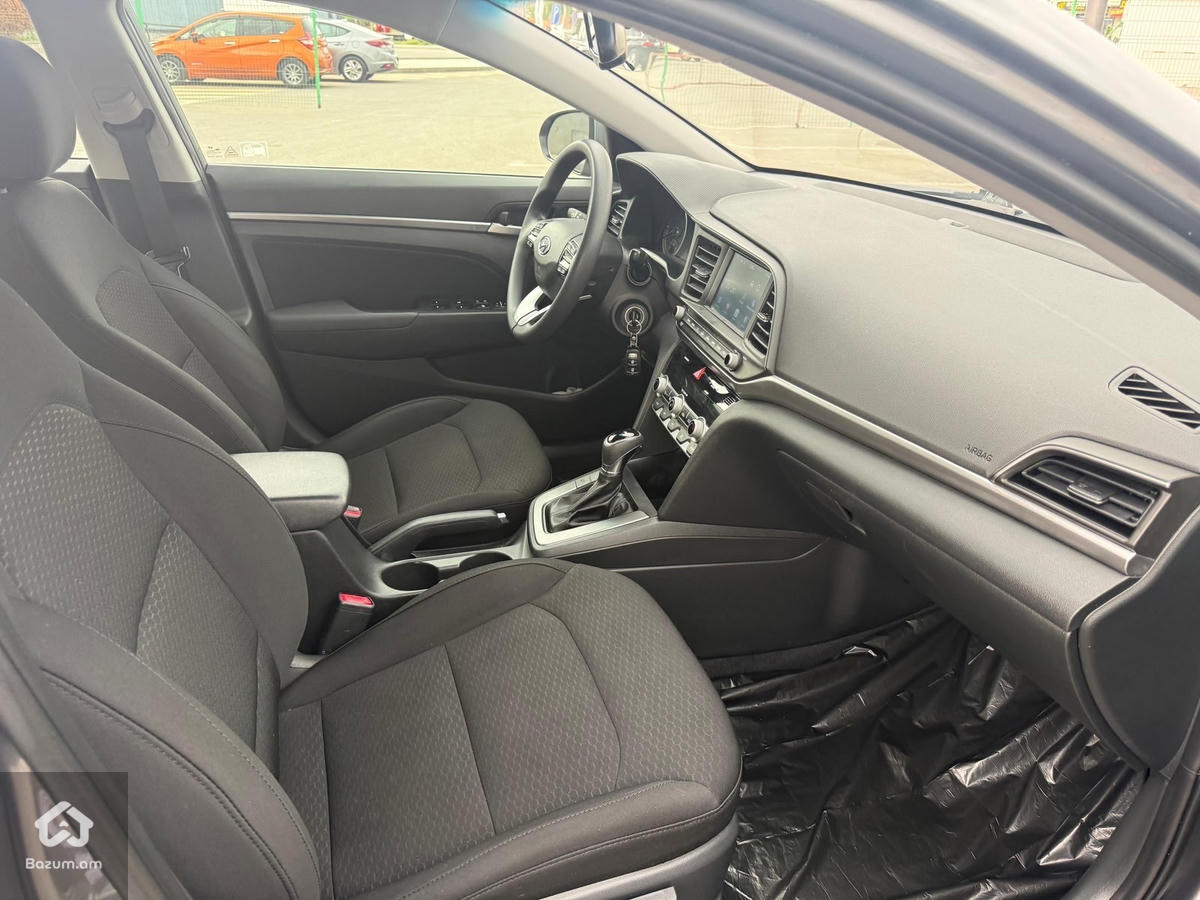 Hyundai - image 26