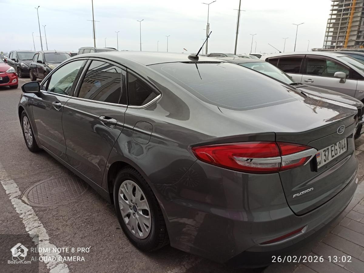 FORD FUSION - image 2