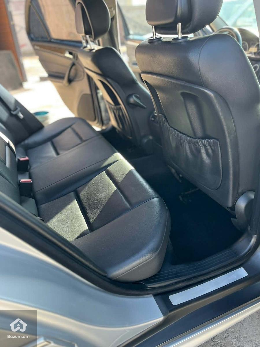 Mercedes-Benz C-Class - image 3