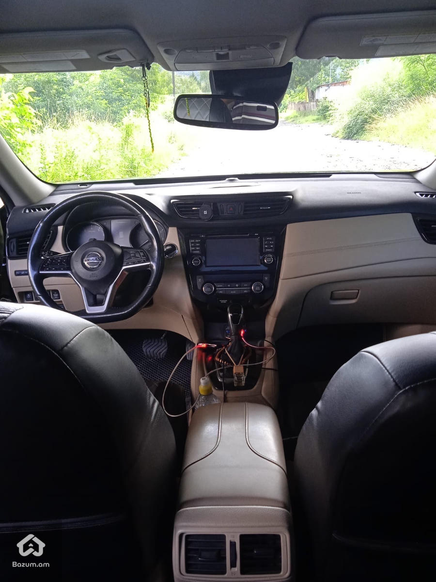 Nissan Rouge - image 8