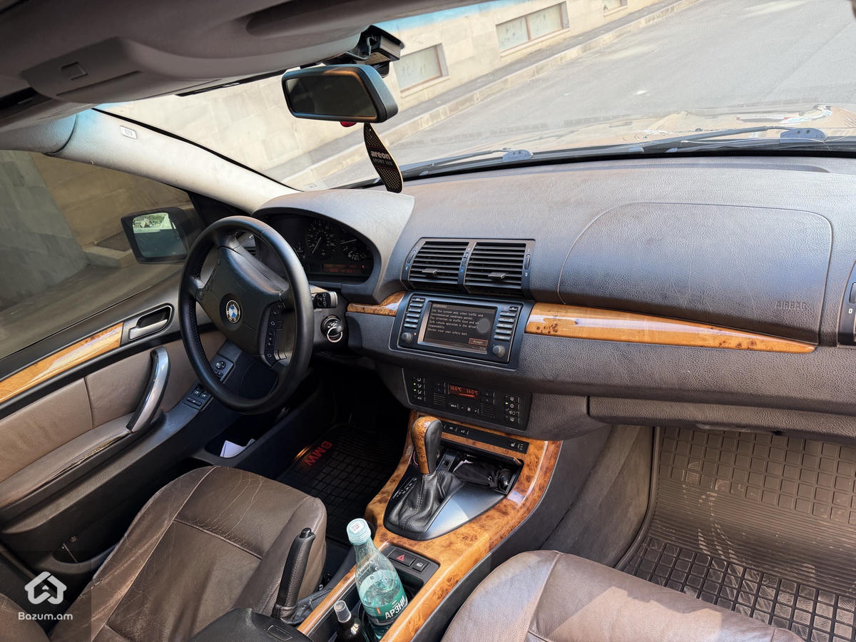 BMW X5 4.4 - image 14