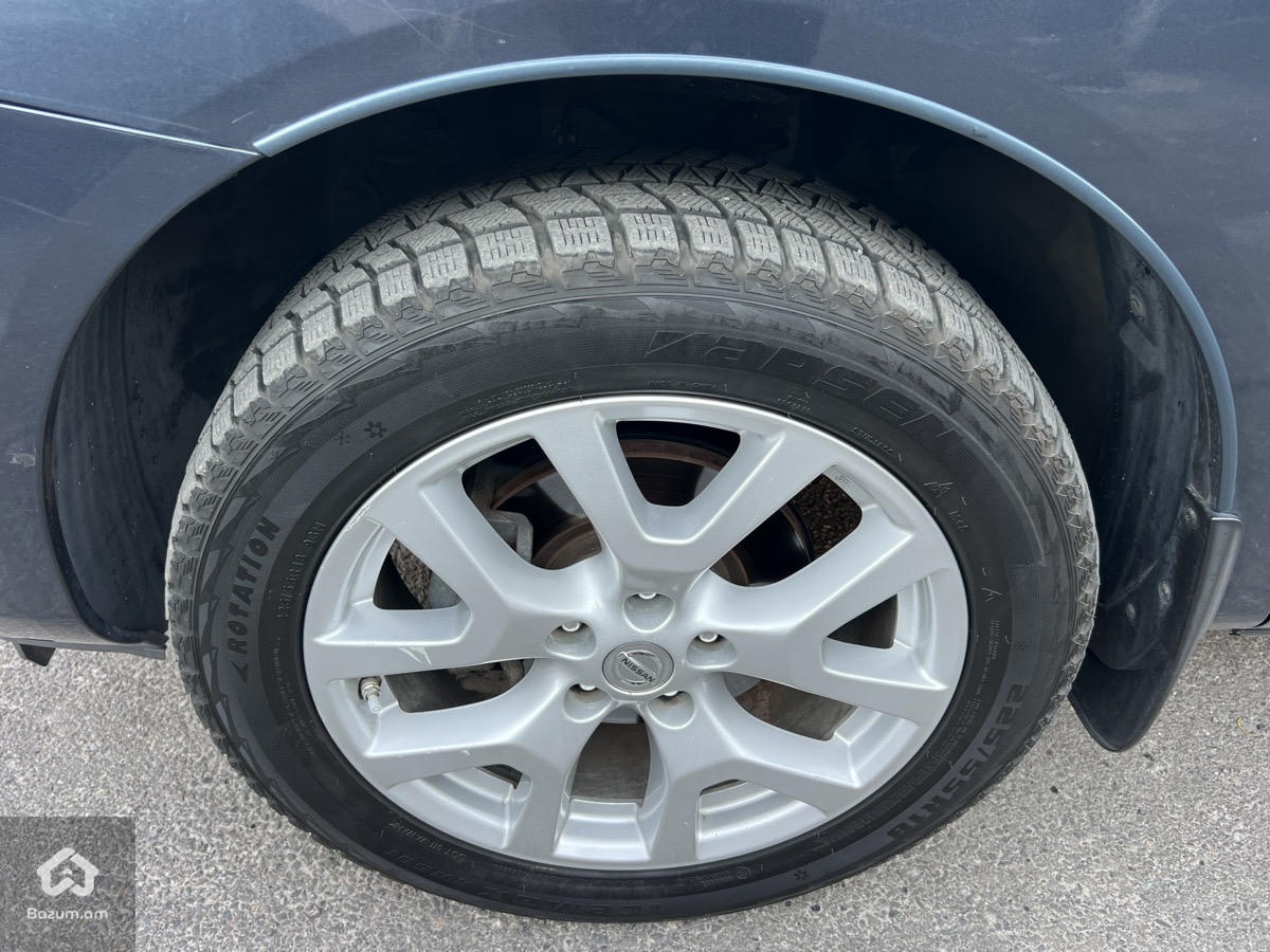 Nissan Rogue  - image 25
