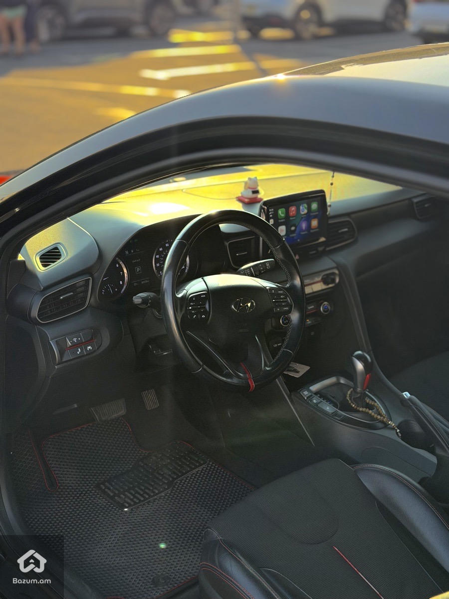 Hyundai Veloster  - image 7