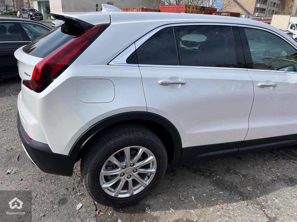 CADILLAC xt4  - image 36