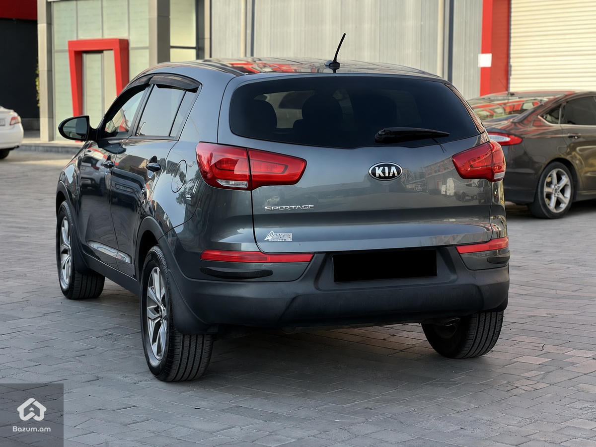 Kia Sportage  - image 4