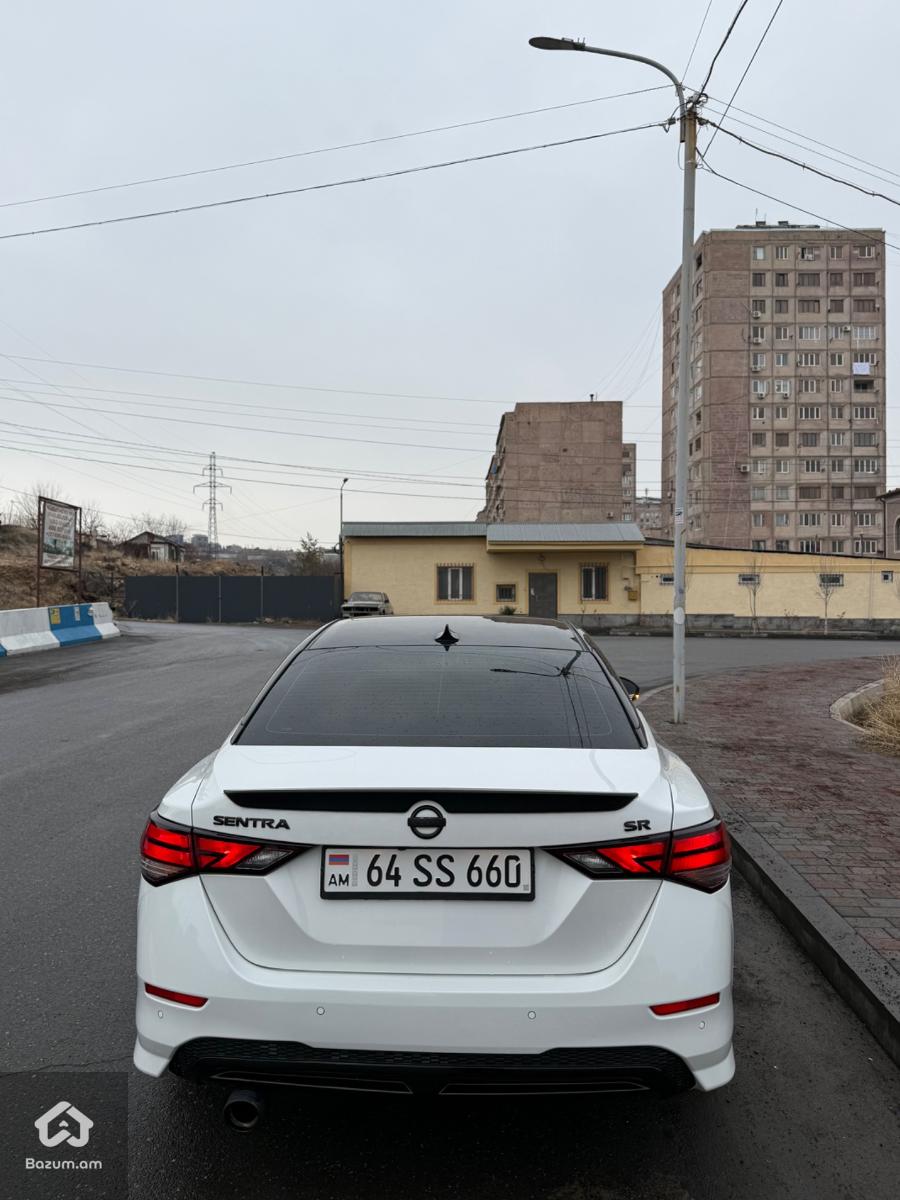 Nissan Sentra SR - image 14