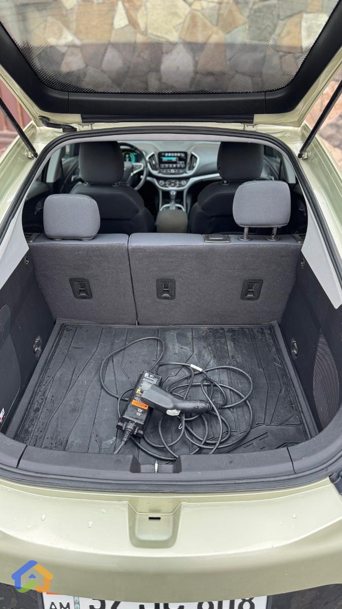 Chevrolet Volt 2 - image 12