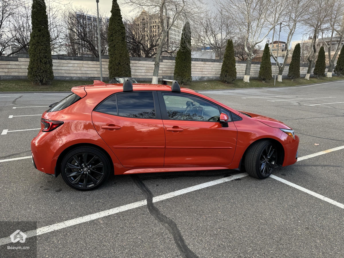 toyota Corolla Hatchback  - image 7