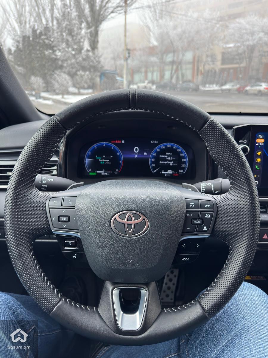 Toyota Camry XSE - image 6