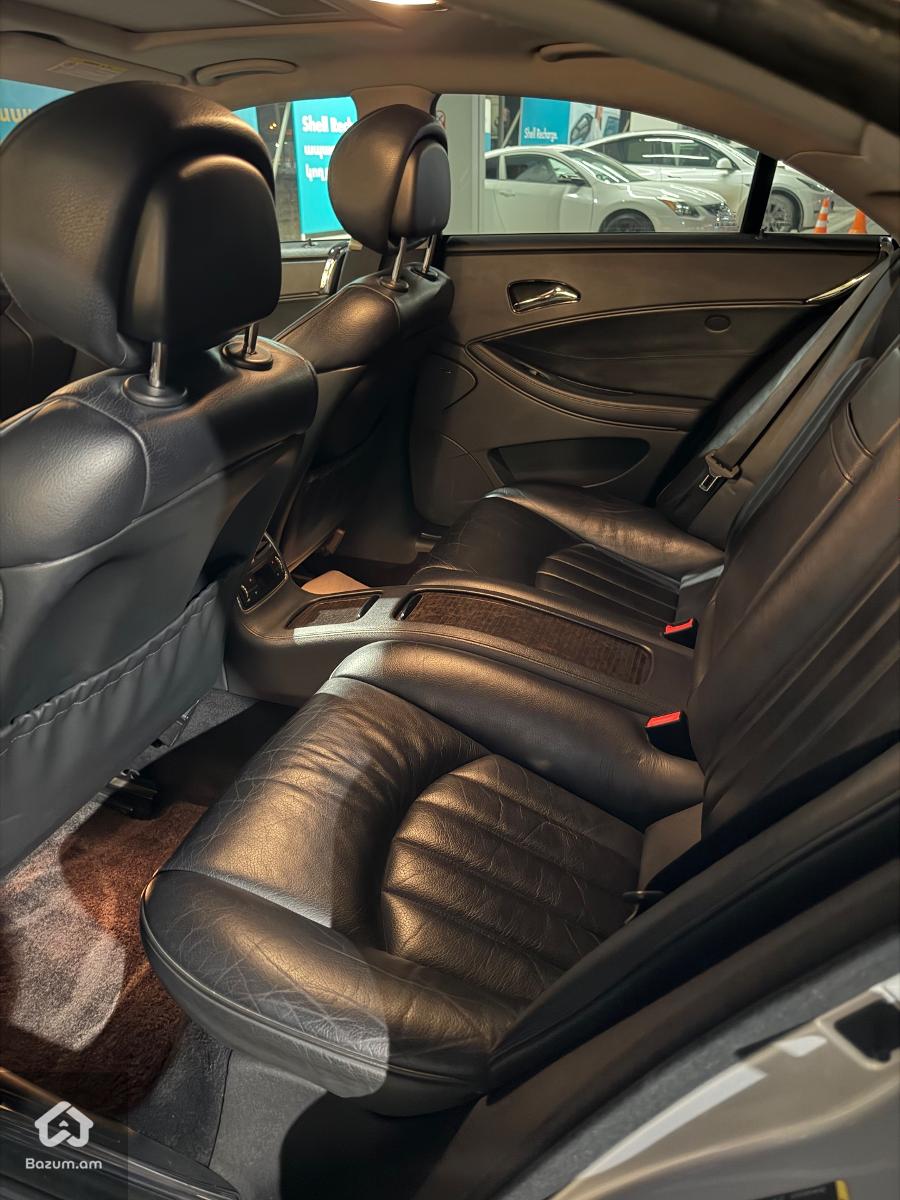 Mercedes-Benz CLS500  - image 9