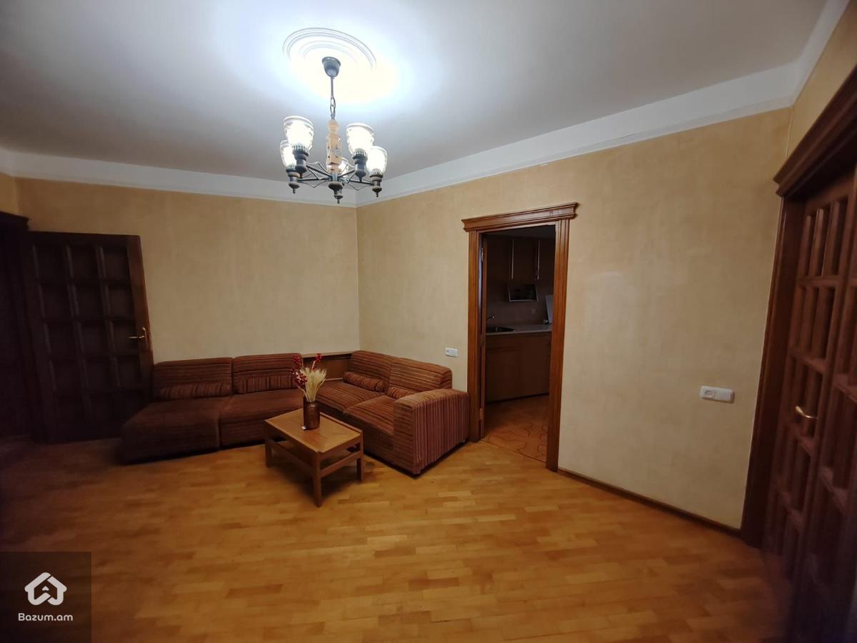 Վաճառվում է բնակարան - image 11