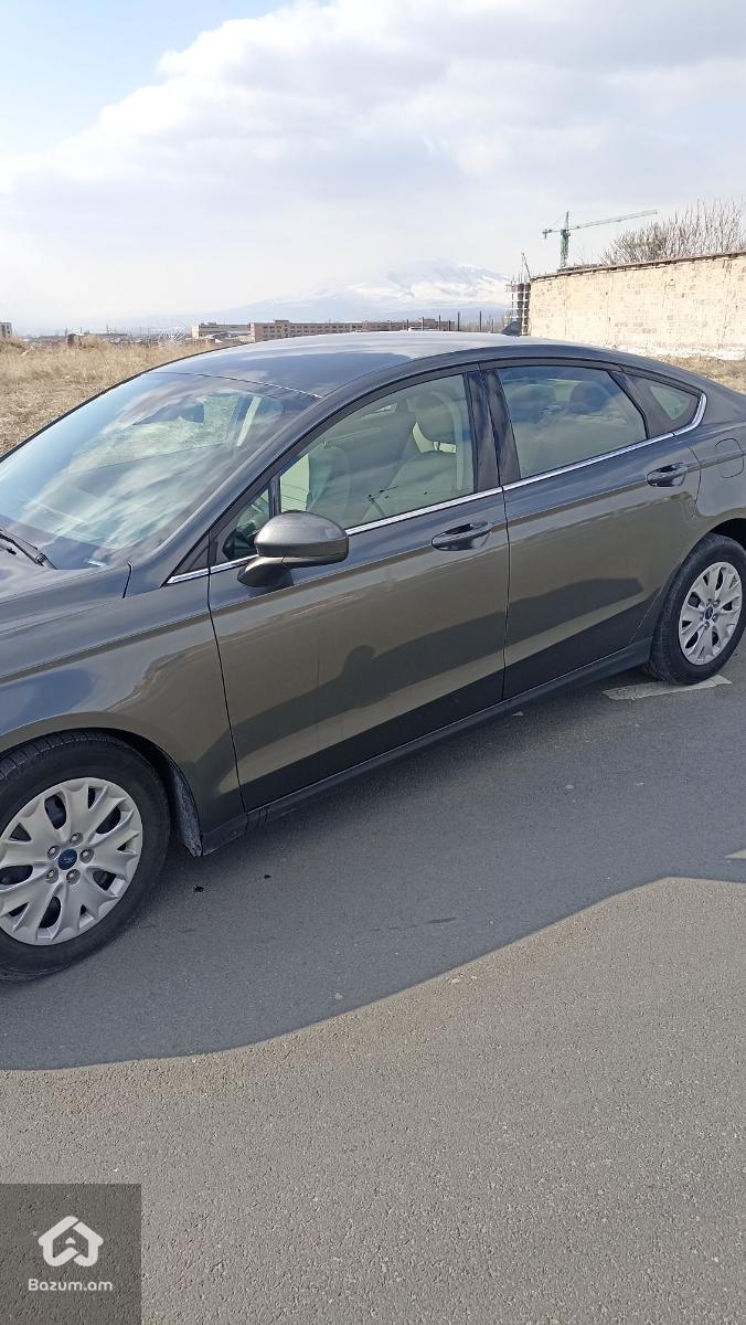 Ford Fusion - image 9