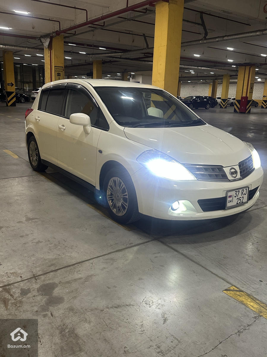 Nissan Tiida 2009-8 - image 7