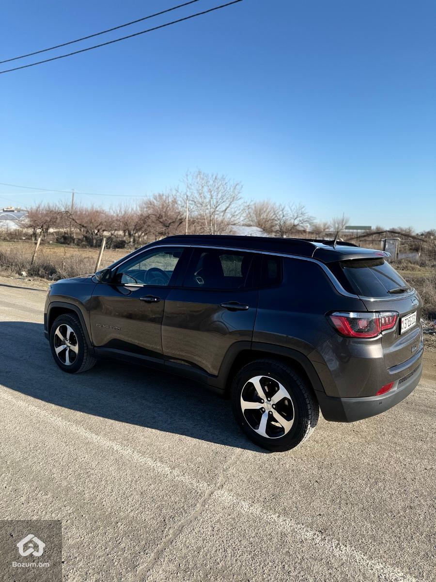 Jeep Compass - image 7