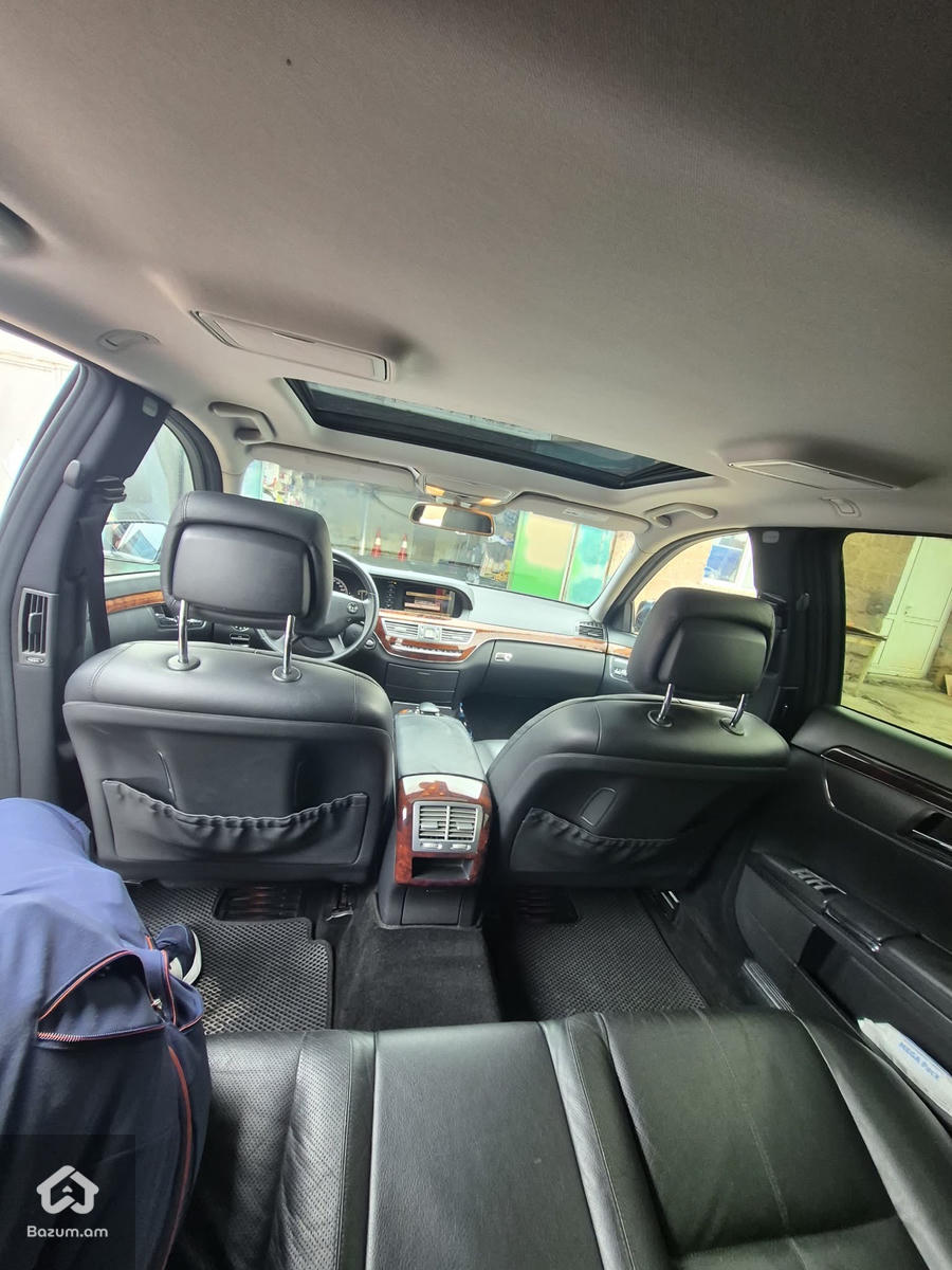 MERCEDES BENZ S550 - image 9