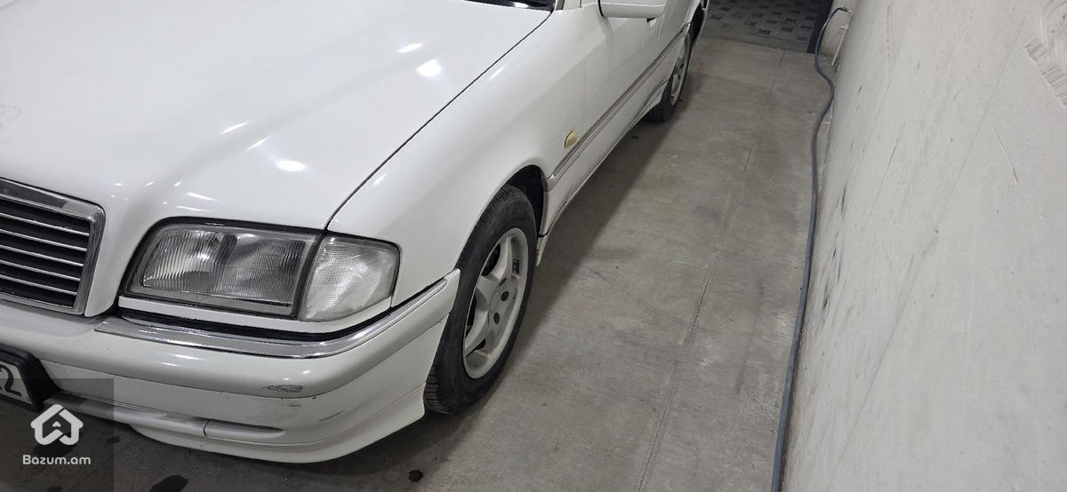 Mercedes Benz c class - image 3