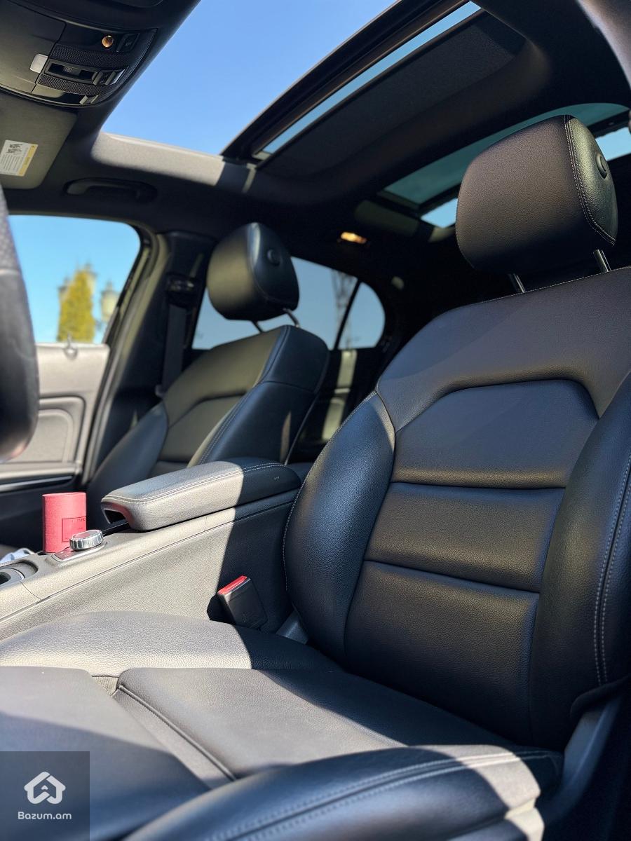 mercedes-benz gla250 AMG Line - image 3