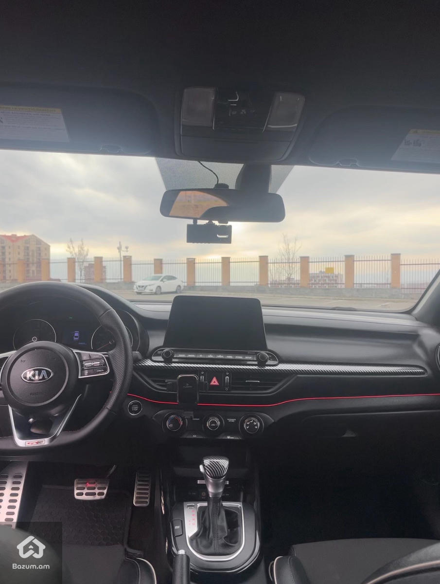 Kia Forte GT LINE  - image 9