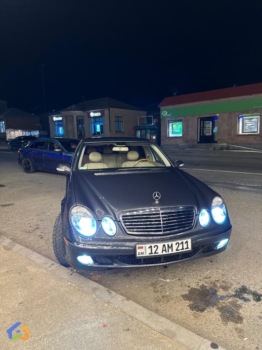 Mercedes Benz w211 e320 - image 6