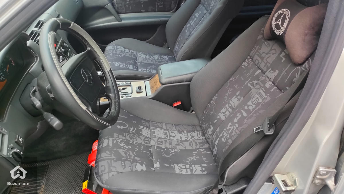 Mercedes Benz - image 3