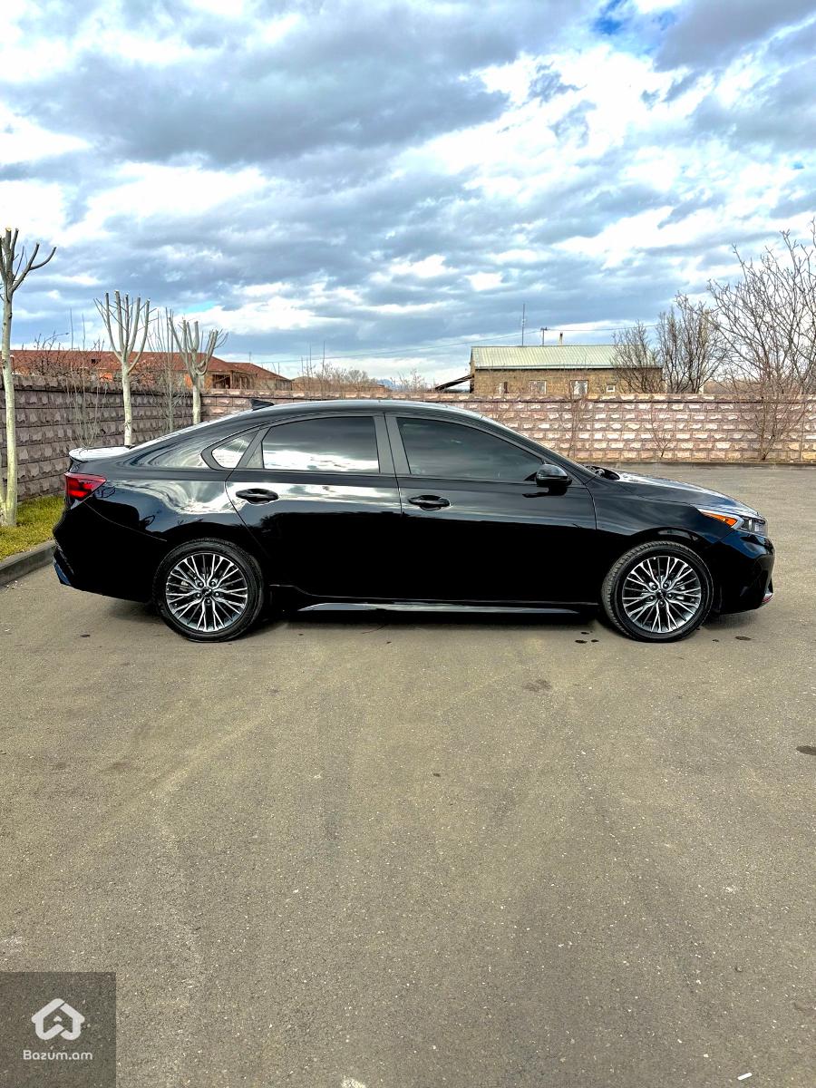 Kia Forte Gt-Line - image 7