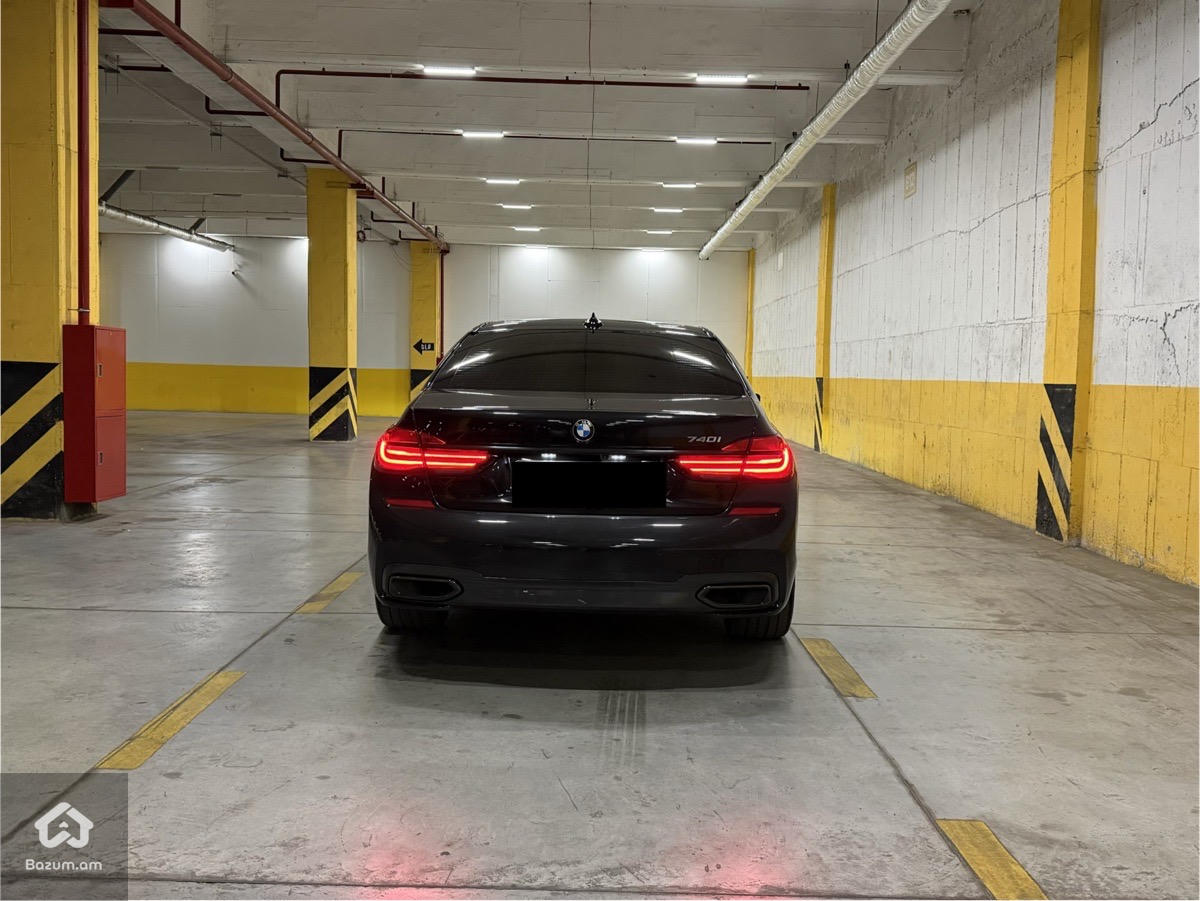 BMW 740 2017 - image 8