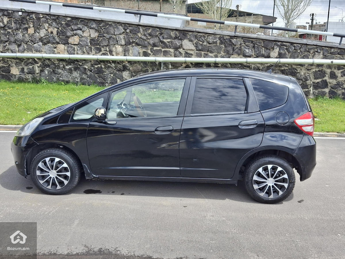 Շտապ Վաճառվում է Honda Fit 2009թիվ - image 4