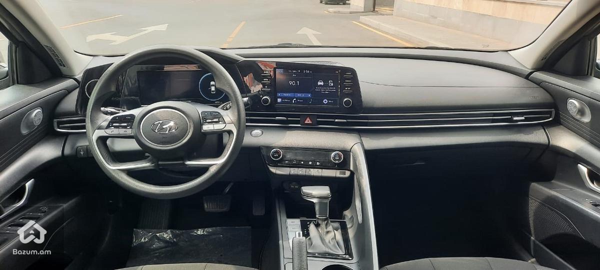 Hyundai Elantra 2021 - image 9