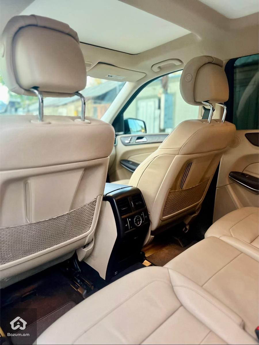 Mercedes Benz GLS 550 - image 16