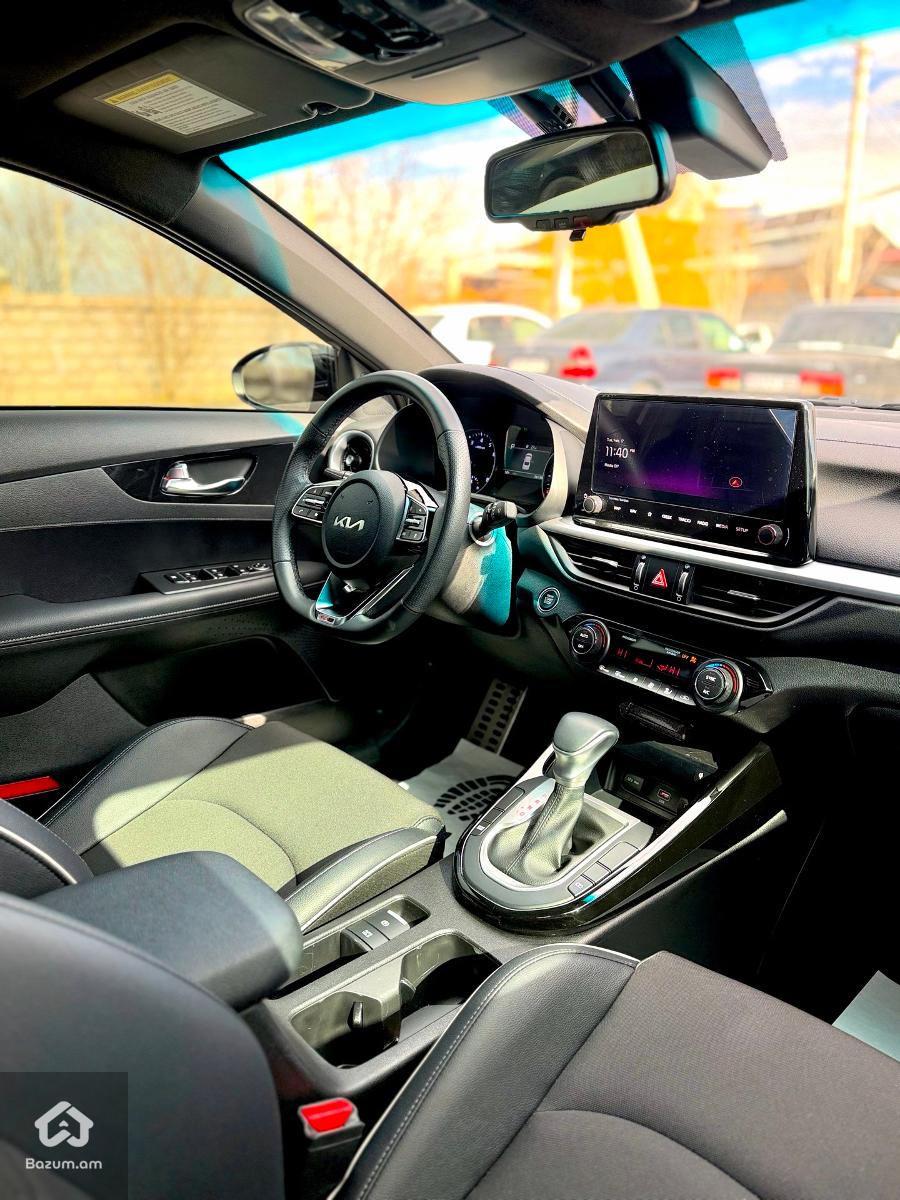 Kia Forte Gt-Line - image 10