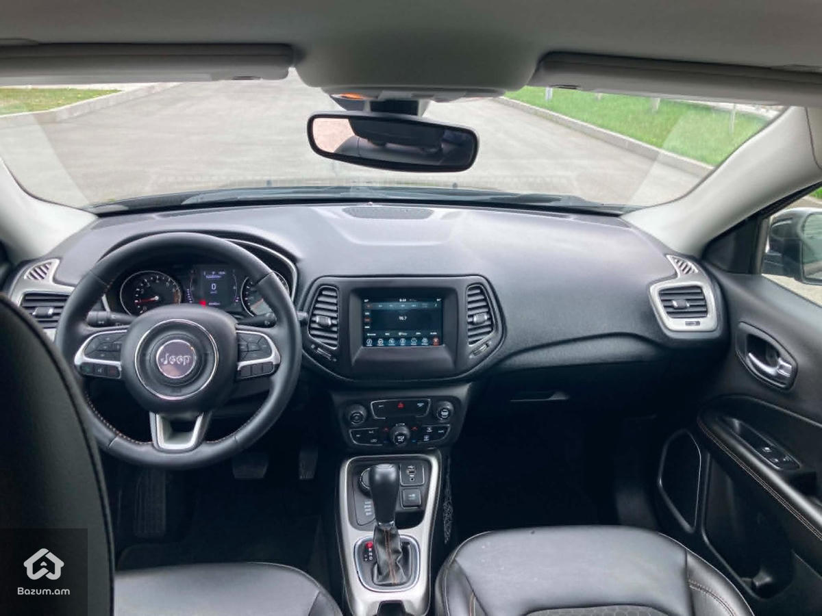2019 Jeep Compass, Latitude 4X4 - image 14